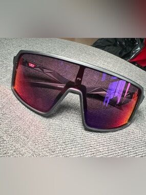 Oakley Shield Sunglasses with Red and Purple Mirrored Lens